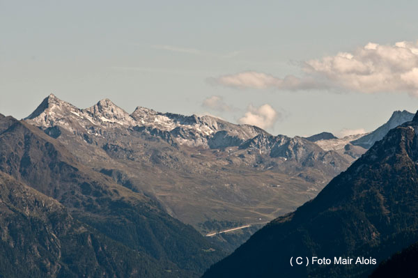 blick nach hochgurgl mit timmelsjochstr.jpg